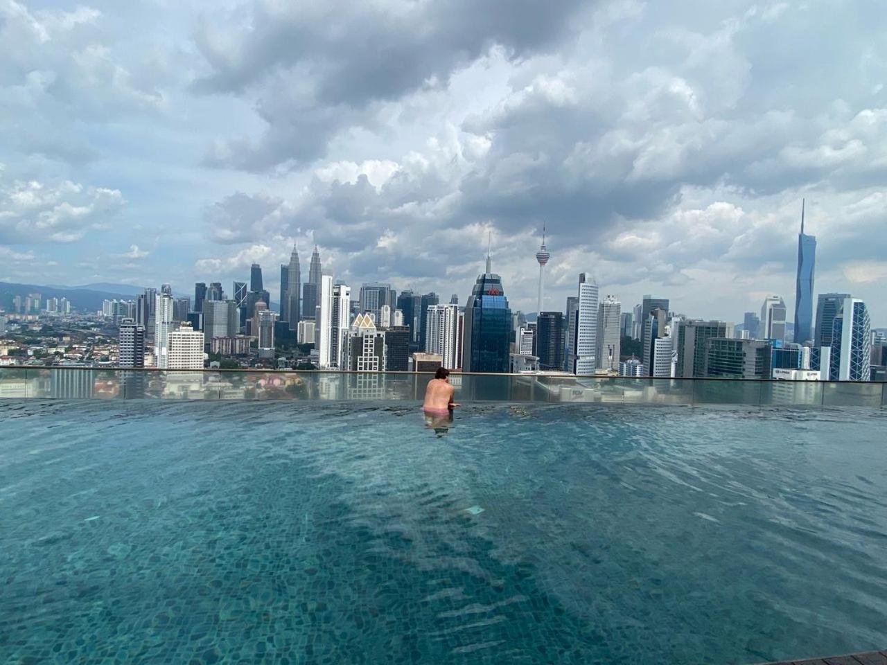 Skypool Kl Free Infinity Pool Over كوالالمبور المظهر الخارجي الصورة