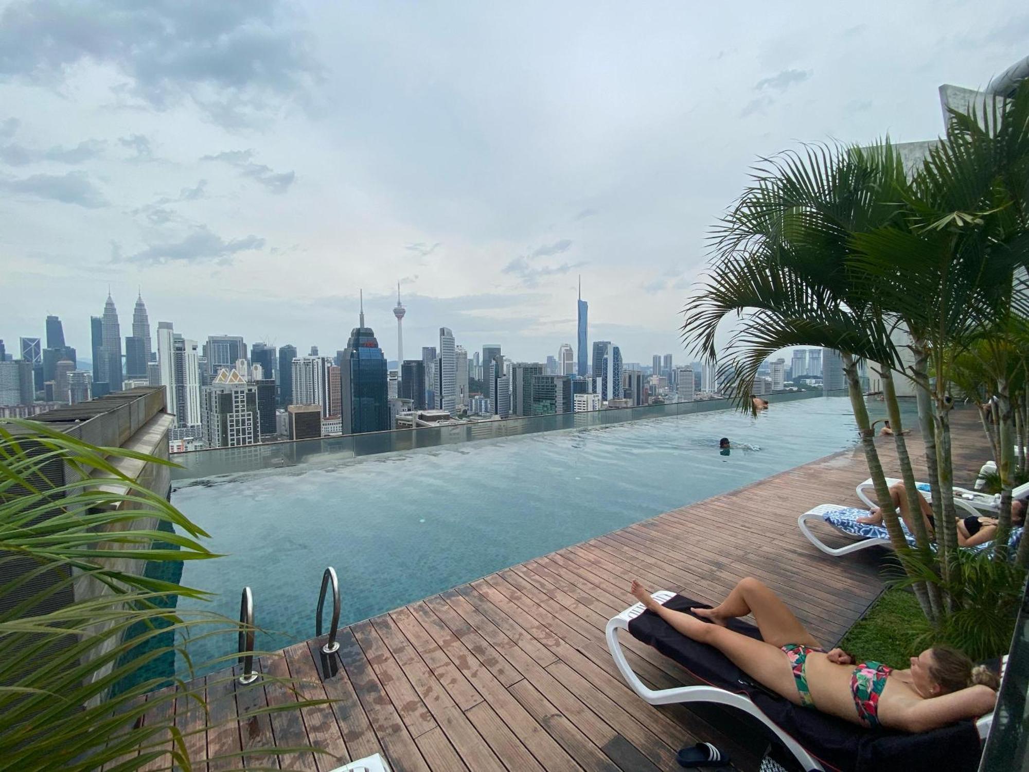 Skypool Kl Free Infinity Pool Over كوالالمبور المظهر الخارجي الصورة